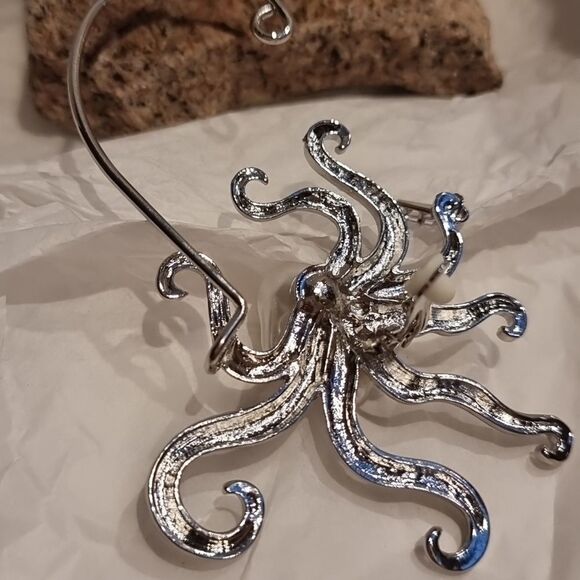 New ZARA Silver Octopus Baroque Pearl Ear Cuff Earring - Picture 6 of 8